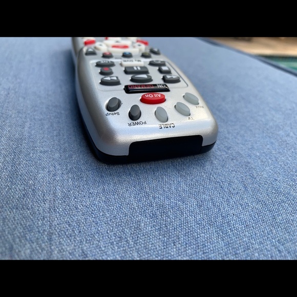 3 DEVICE UNIVERSAL XFINITY REMOTE CONTROL RNG DCX - Picture 8 of 8